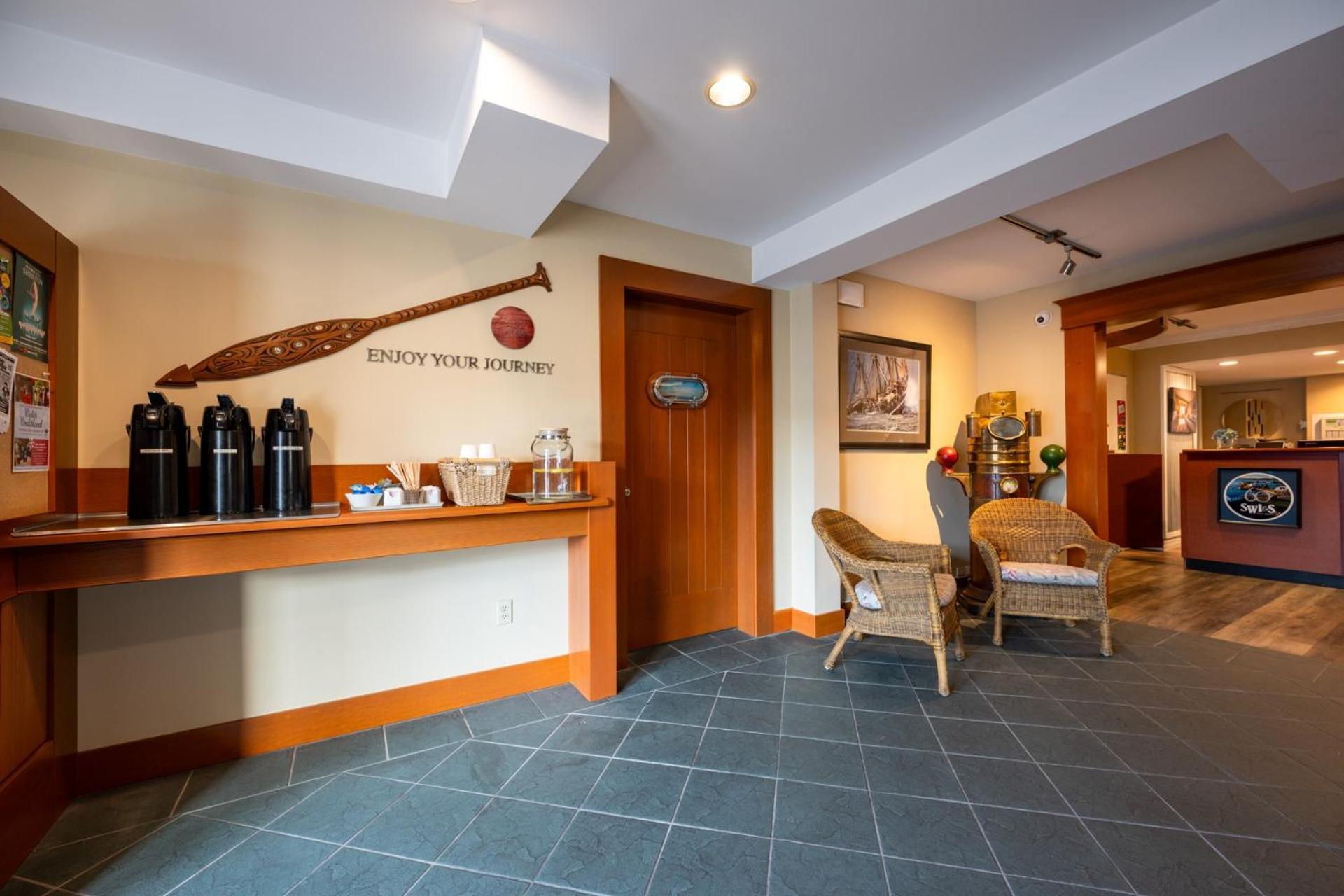 Sidney Waterfront Inn & Suites المظهر الخارجي الصورة