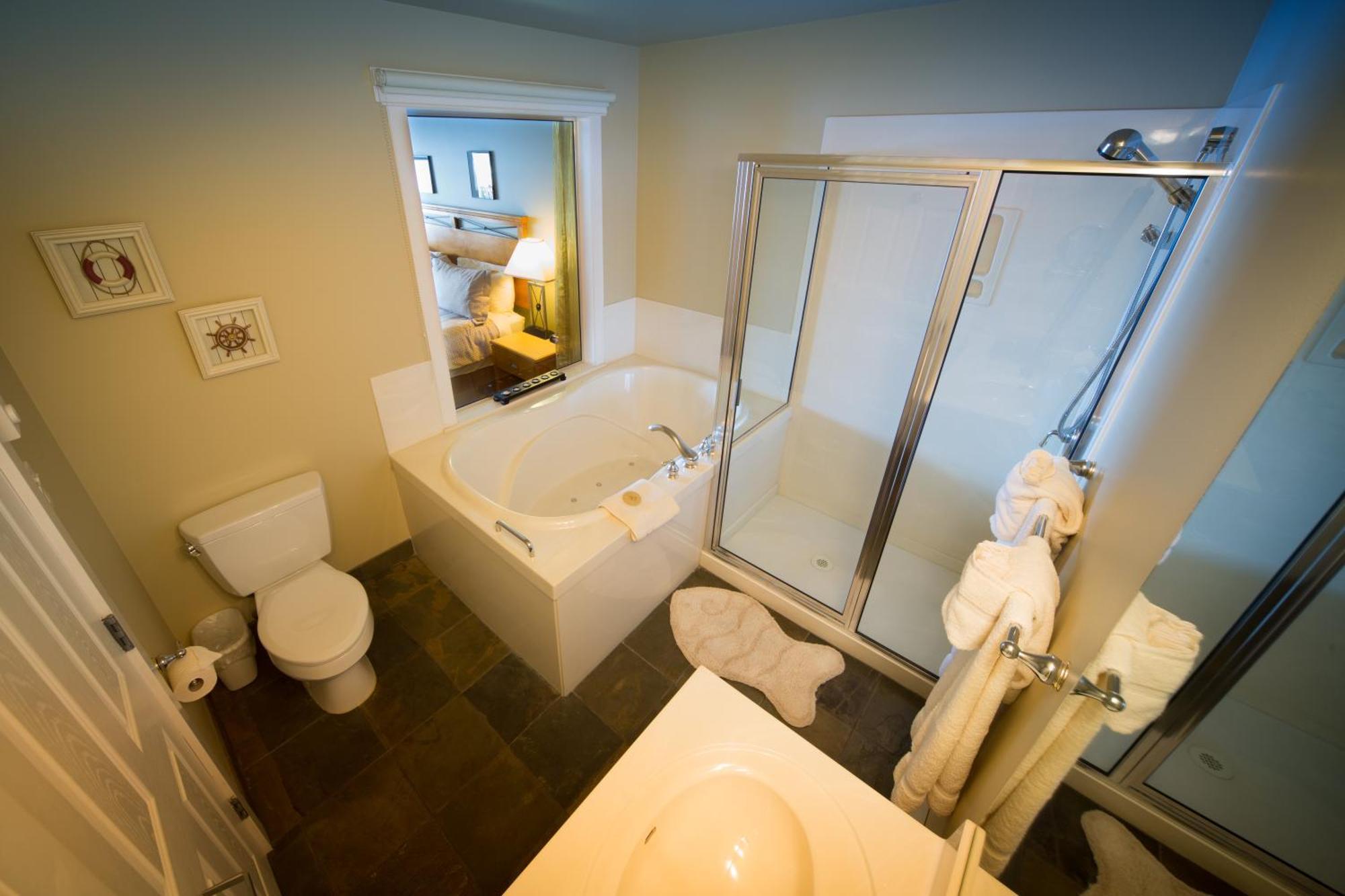 Sidney Waterfront Inn & Suites المظهر الخارجي الصورة
