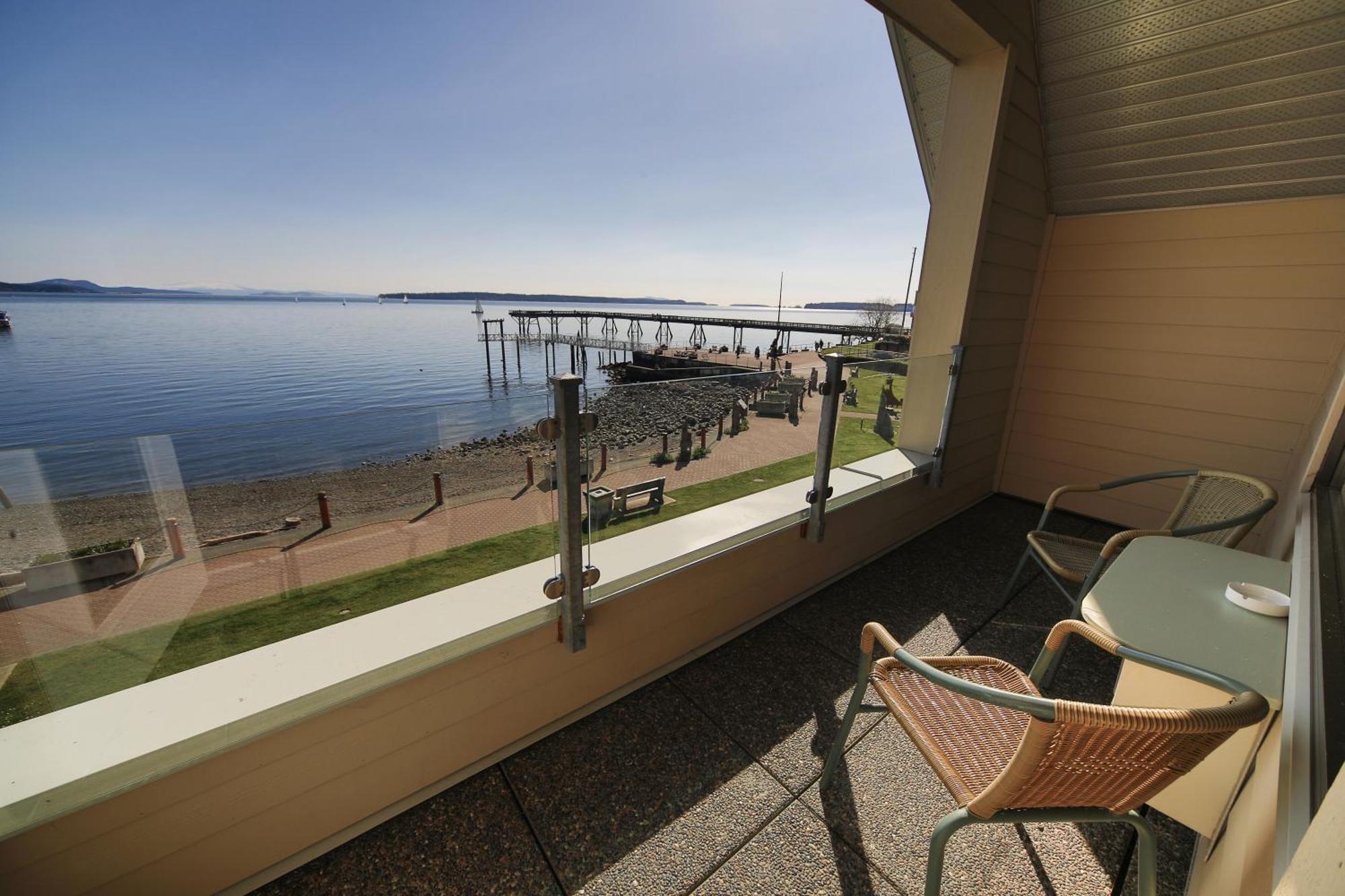 Sidney Waterfront Inn & Suites المظهر الخارجي الصورة